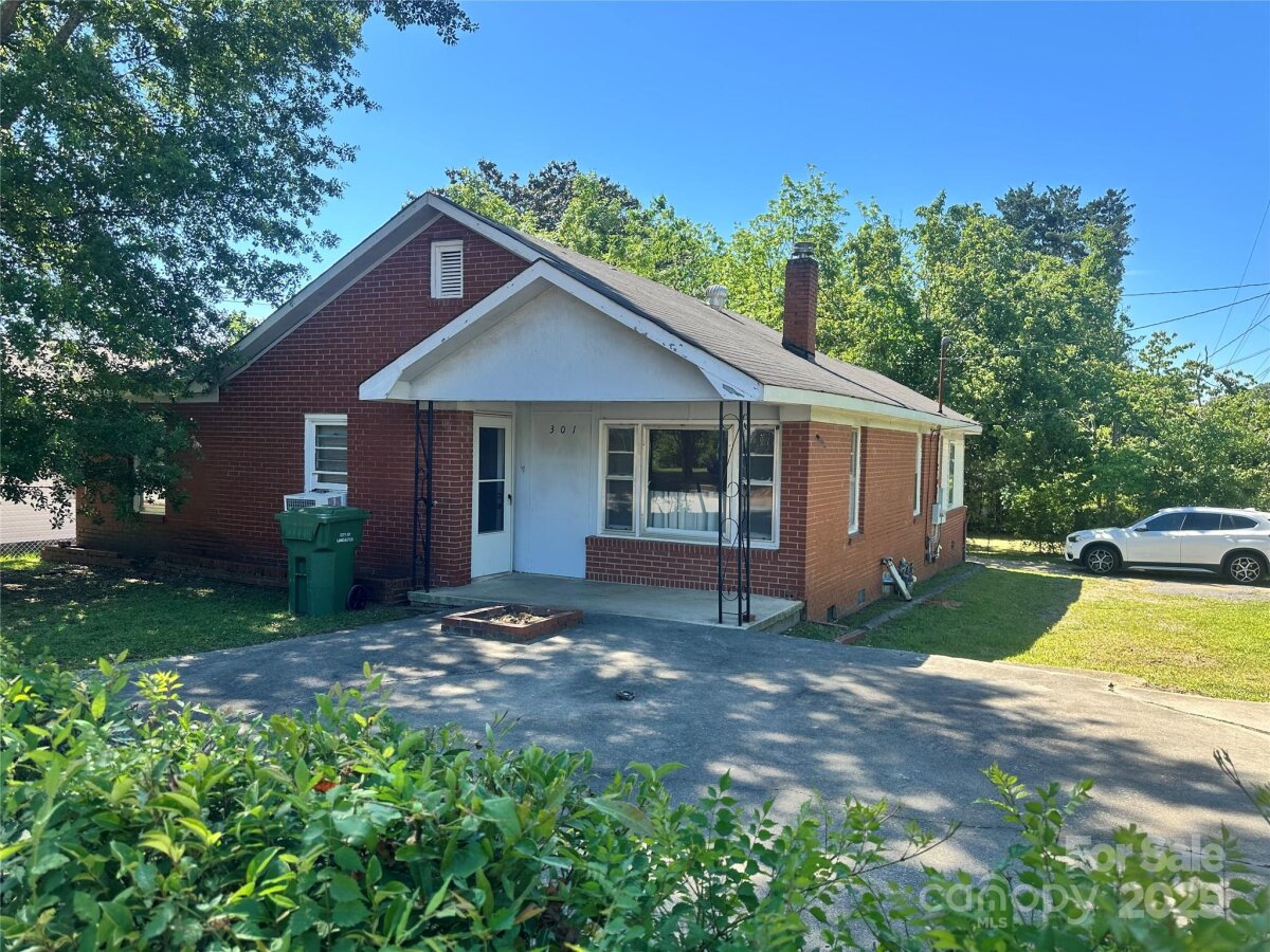 301 Louise Street, Lancaster, SC 29720, MLS # 4239140