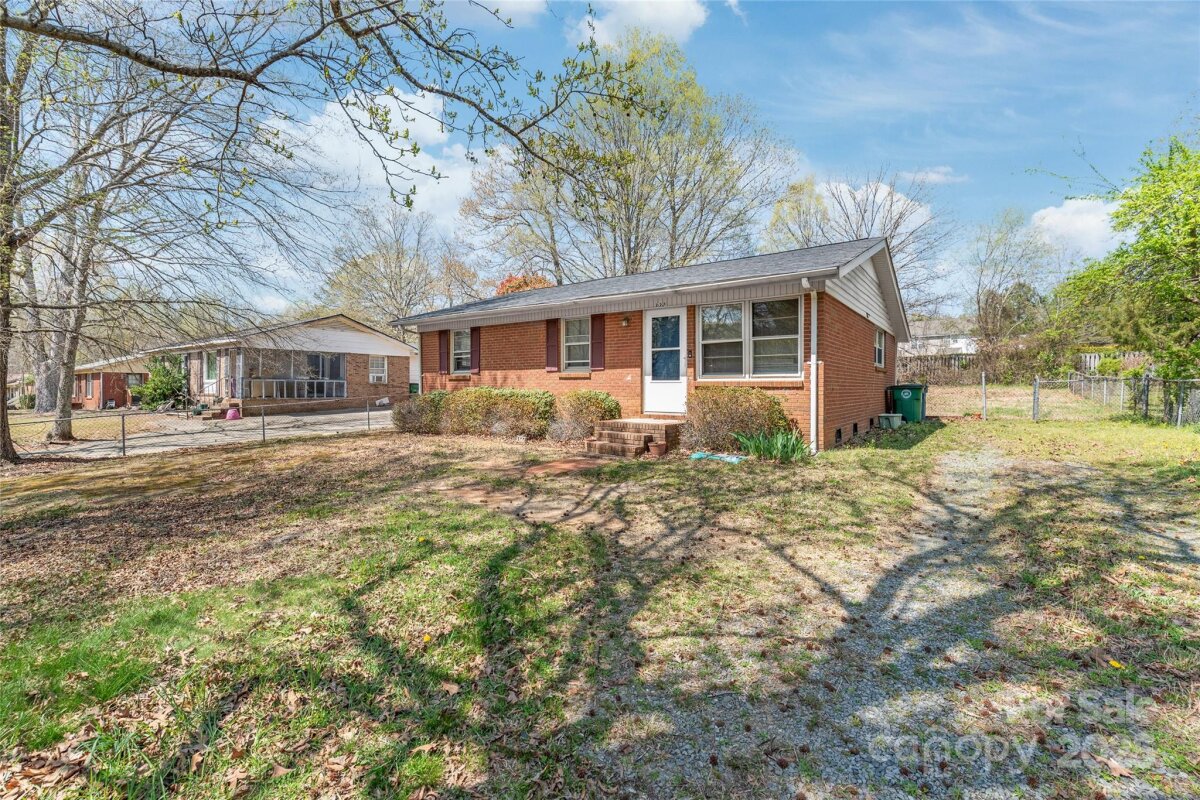 332 Spring Hill Drive, Matthews, NC 28104, MLS # 4239171