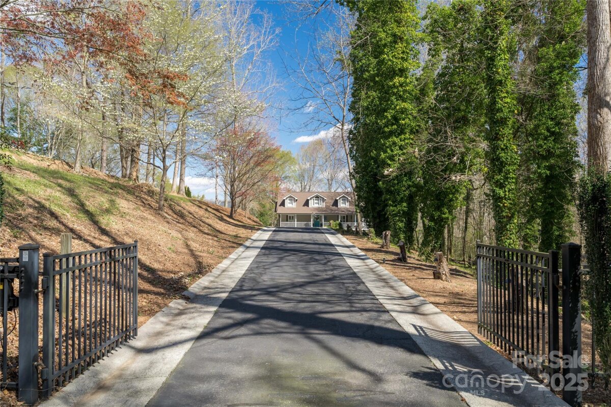8172 Summit Ridge Drive, Catawba, NC 28609, MLS # 4240630