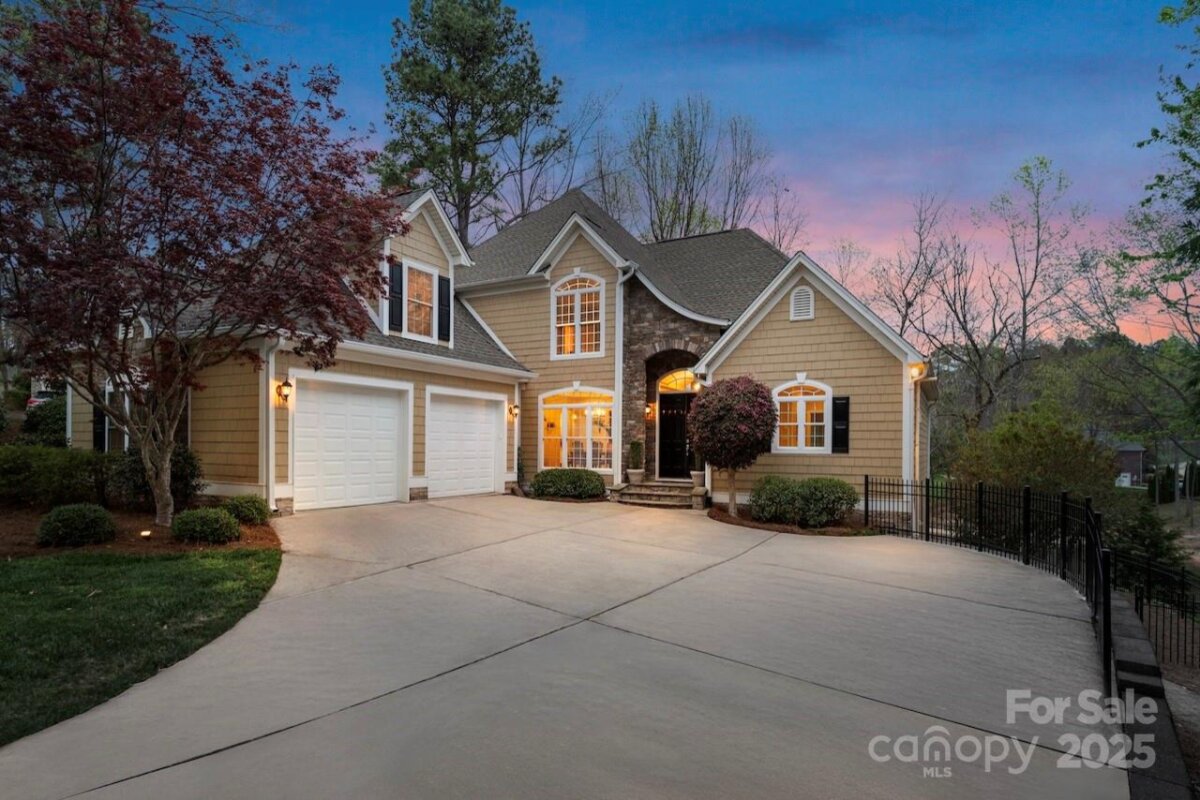 2228 Metcalf Drive, Sherrills Ford, NC 28673, MLS # 4241174