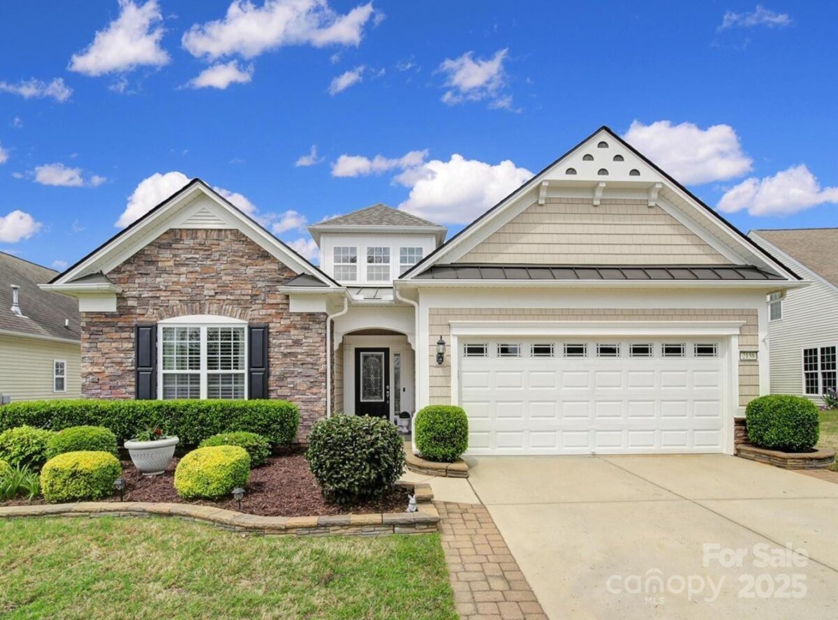 photo of home for sale at 2158 Hartwell Lane