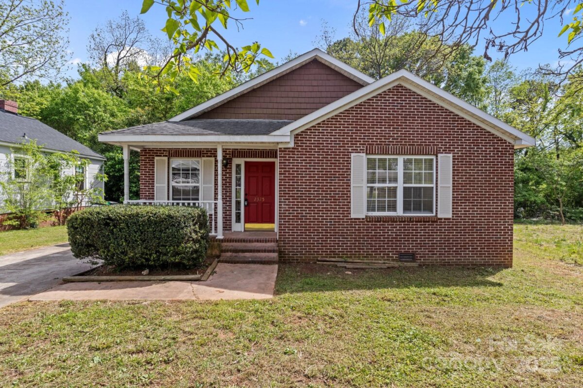 2325 Sanders Avenue, Charlotte, NC 28216, MLS # 4241817