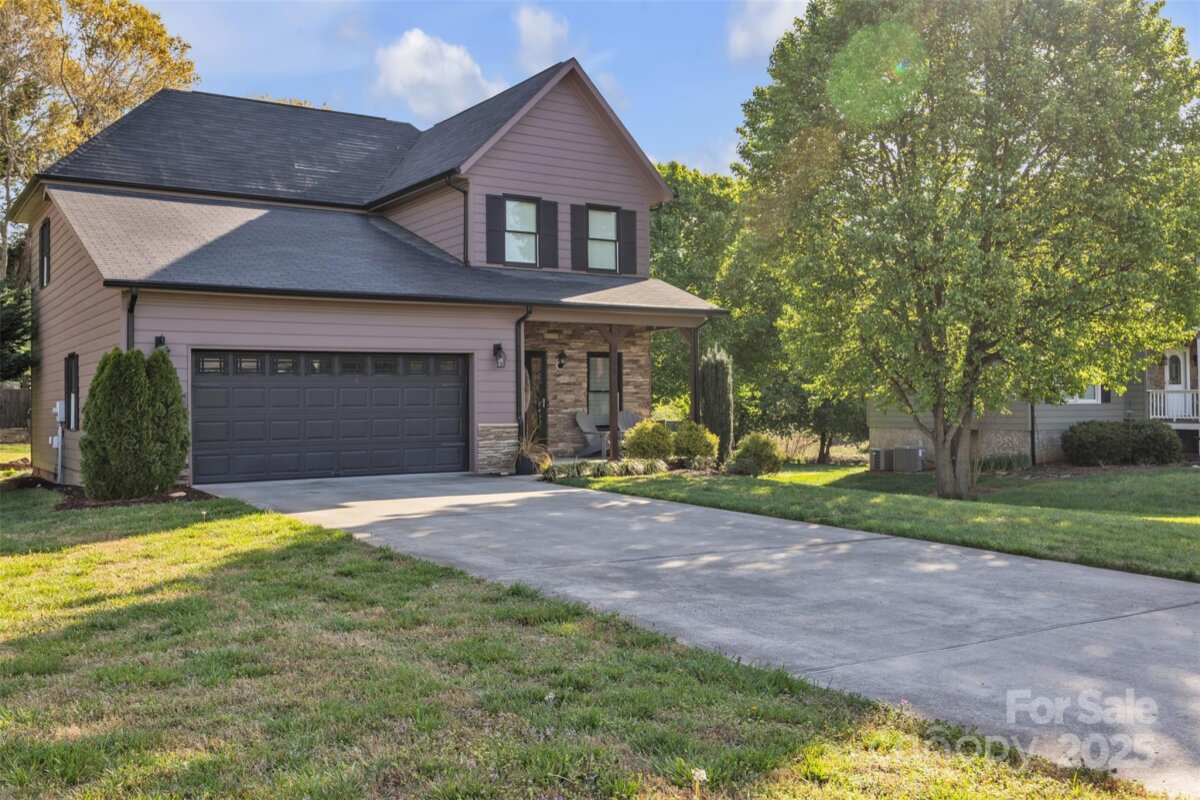 1650 Berkshire Drive, Hickory, NC 28602, MLS # 4242208