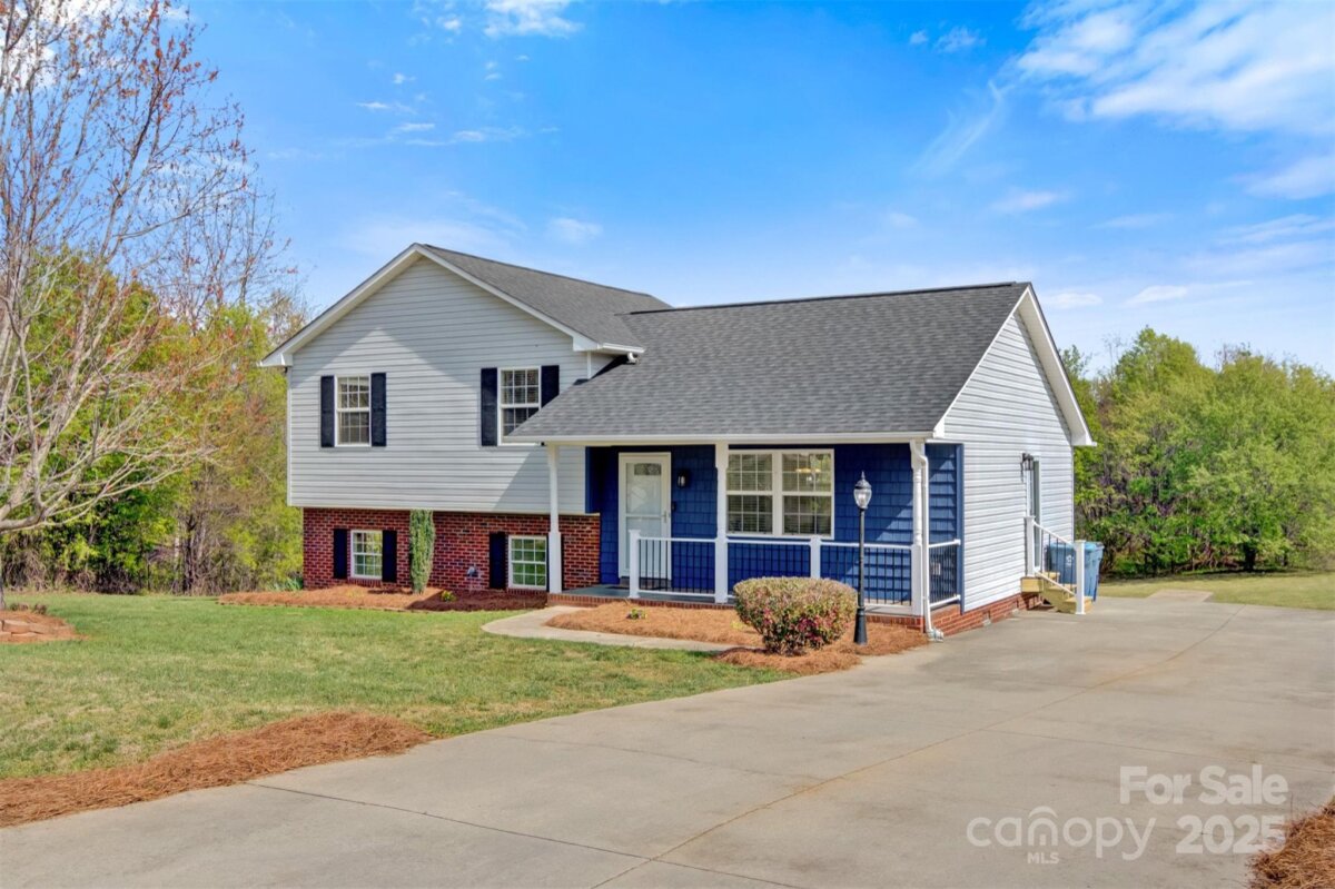 2948 Christy Leigh Drive, Newton, NC 28658, MLS # 4242372