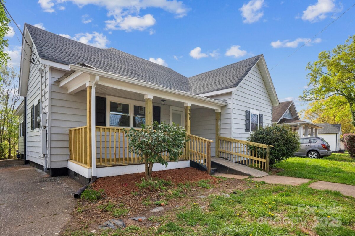 221 N Davis Avenue, Newton, NC 28658, MLS # 4242744