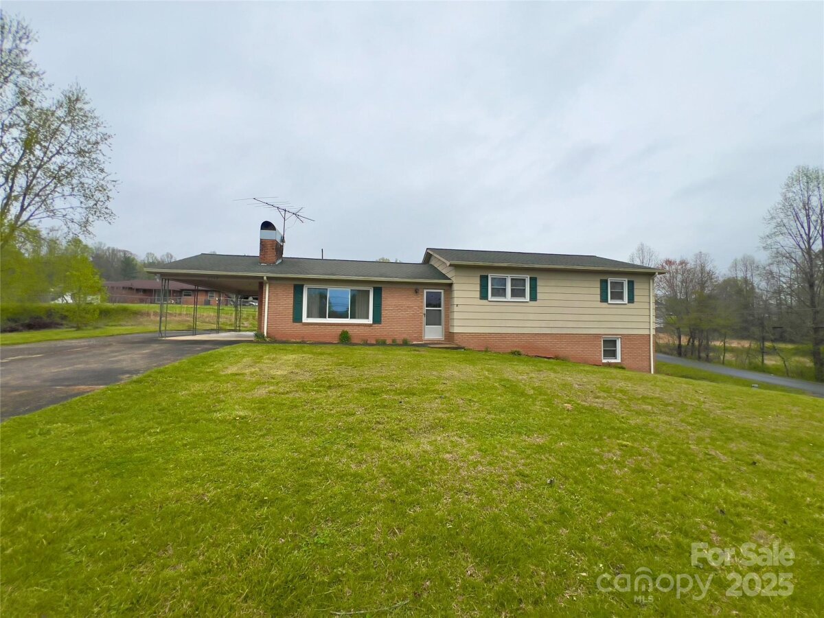 2348 W Lenoir Drive, Lenoir, NC 28645, MLS # 4243082