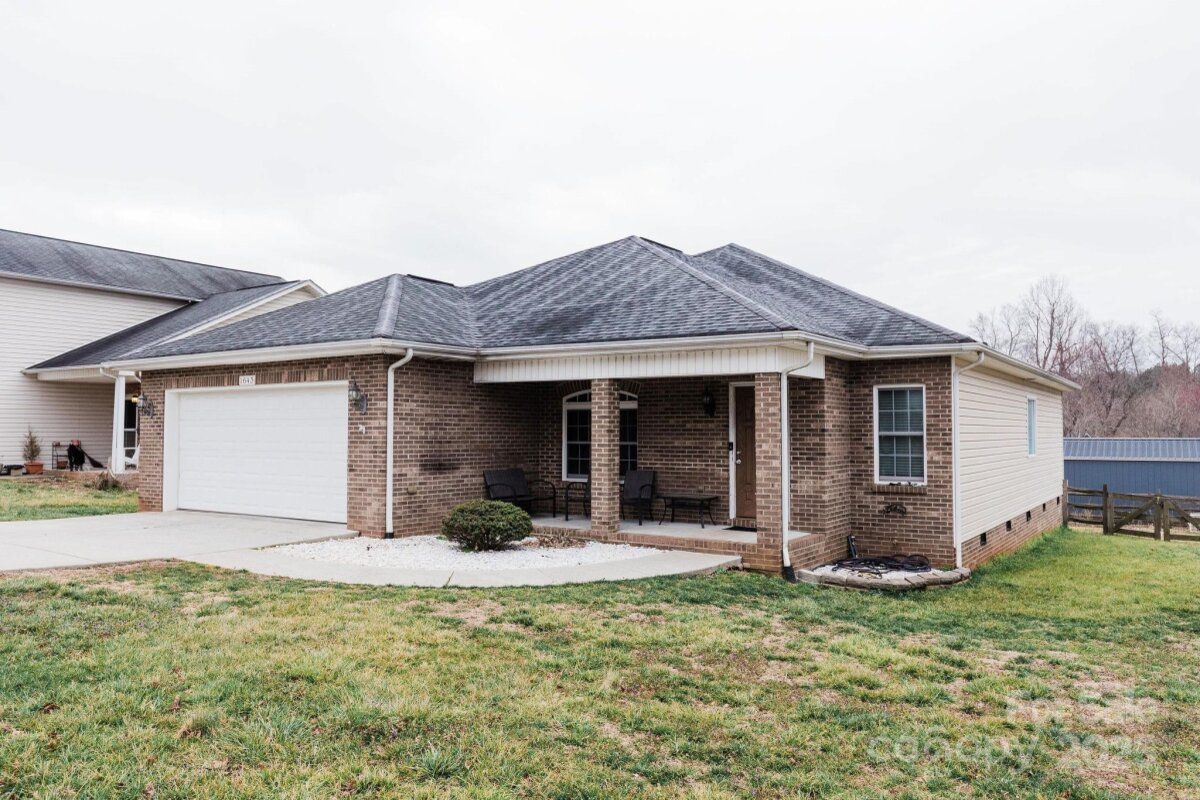 1643 Mayfair Drive, Conover, NC 28613, MLS # 4243234
