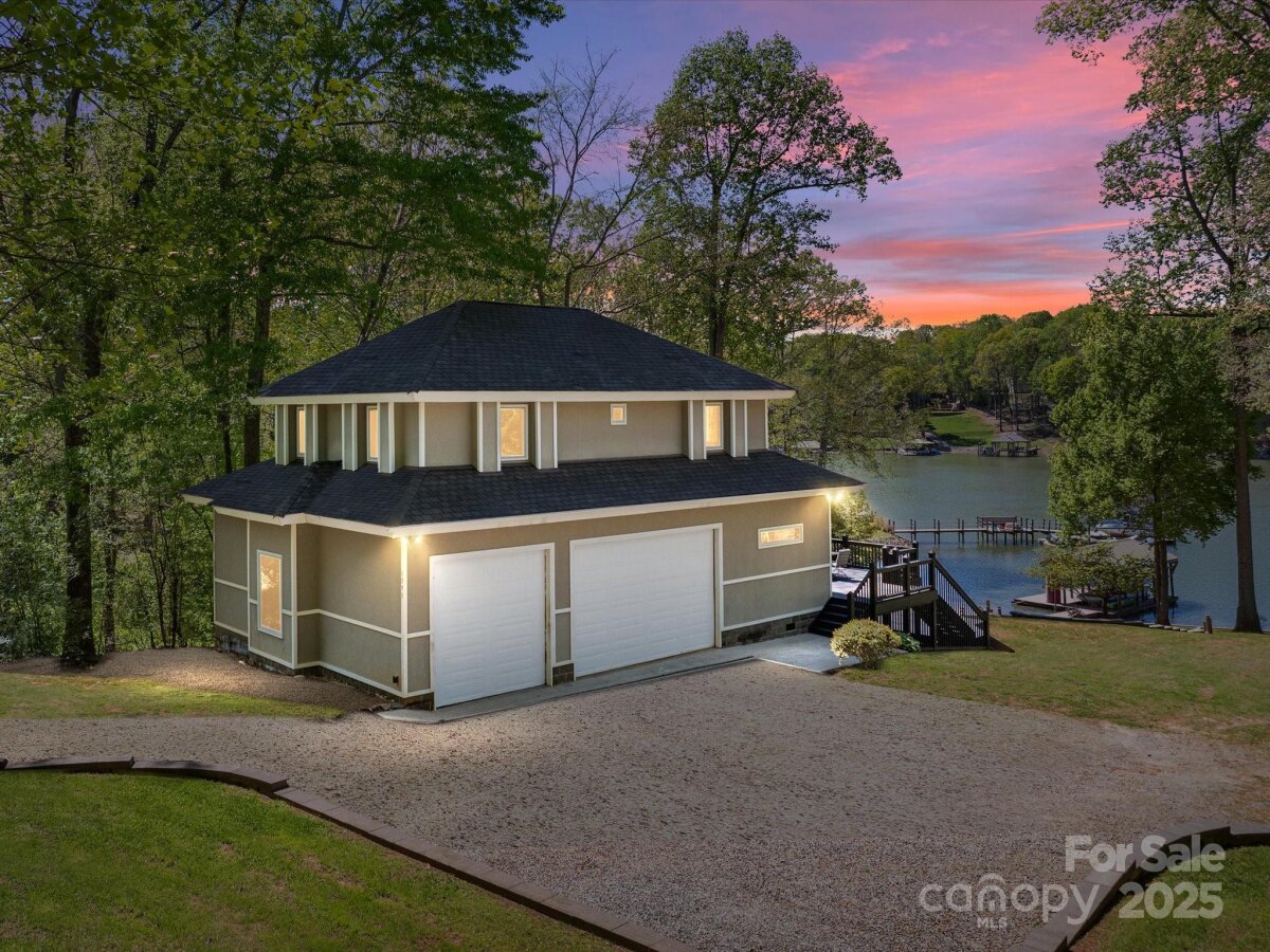 1395 Roundstone Road, Sherrills Ford, NC 28673, MLS # 4243971