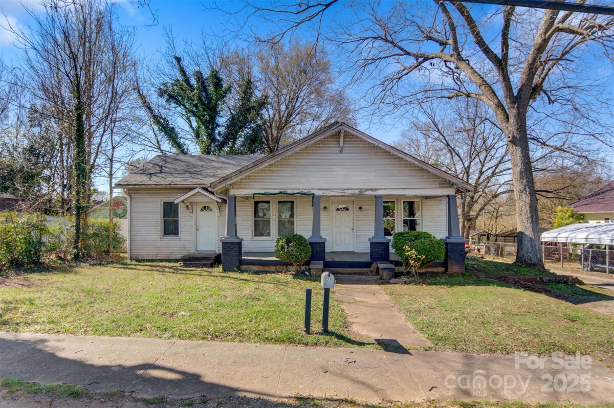 21 W D Street, Newton, NC 28658, MLS # 4244629