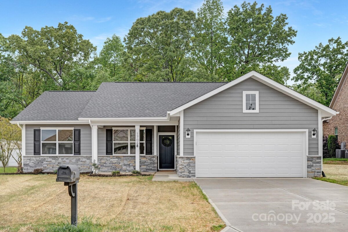 1706 30th Avenue Court, Hickory, NC 28601, MLS # 4245034