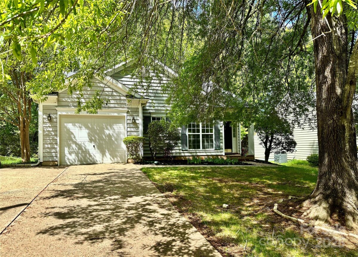 8608 Warwick Crest Lane, Charlotte, NC 28215, MLS # 4245148