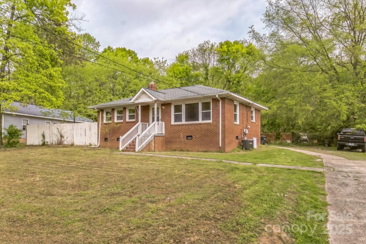 2106 A Avenue, Charlotte, NC 28216, MLS # 4245429