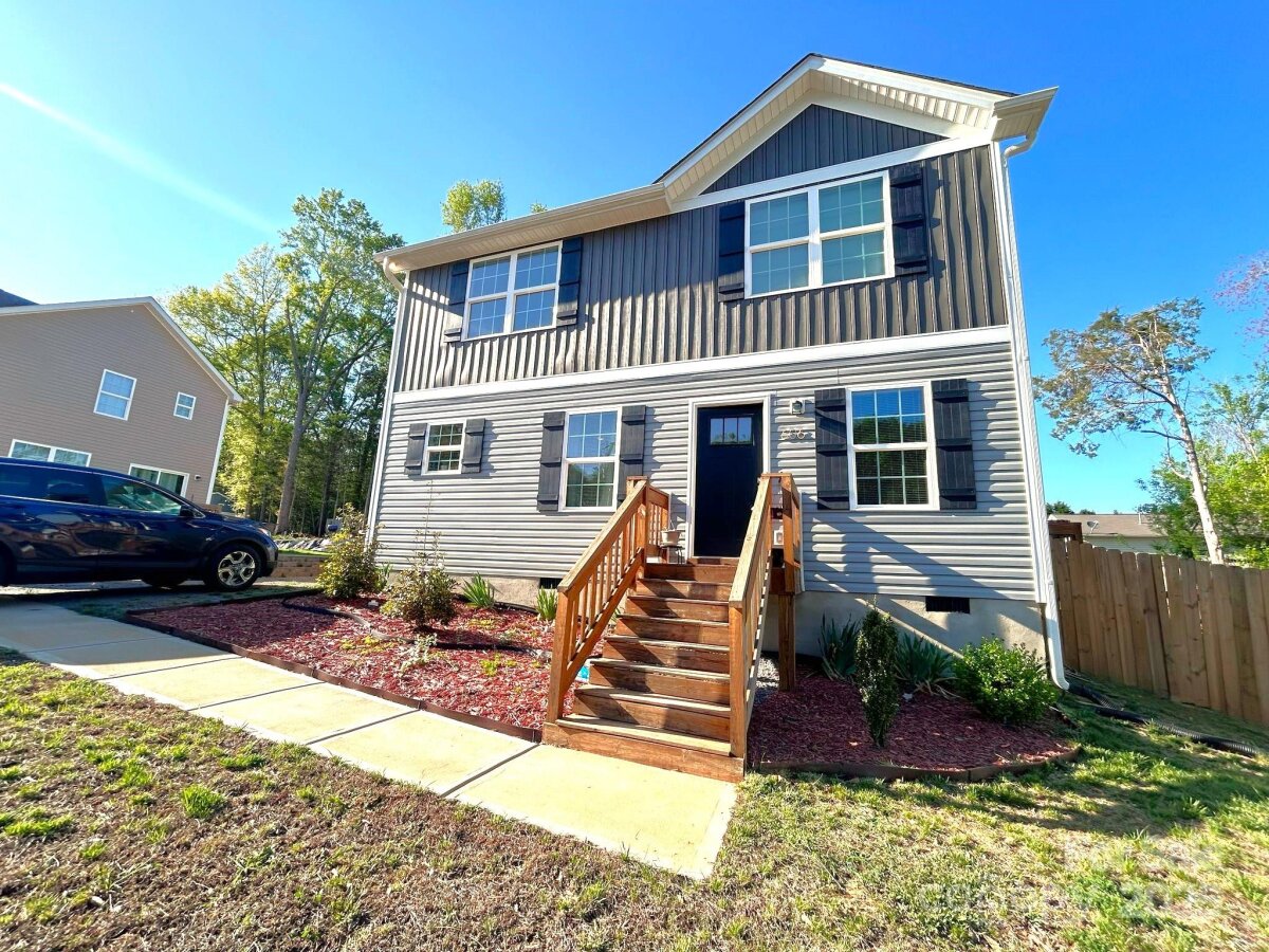 606 E Carpenter Street, Dallas, NC 28034, MLS # 4245477