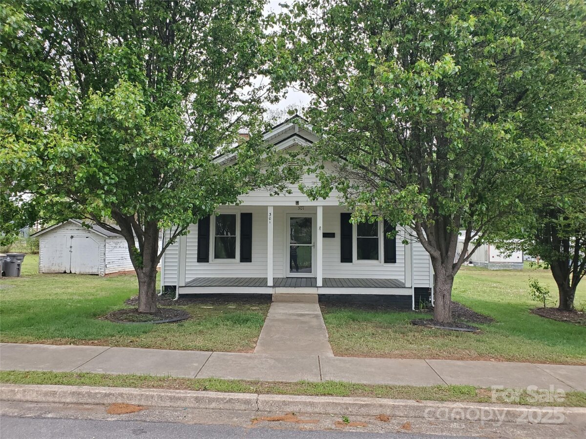 301 E 11th Street, Kannapolis, NC 28083, MLS # 4245483