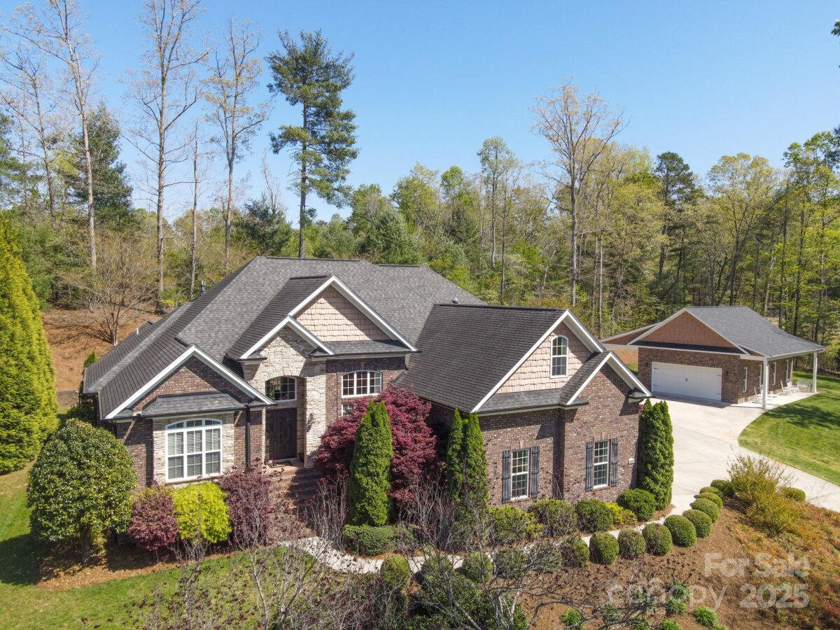 5016 Woodwinds Drive, Hickory, NC 28601, MLS # 4245844