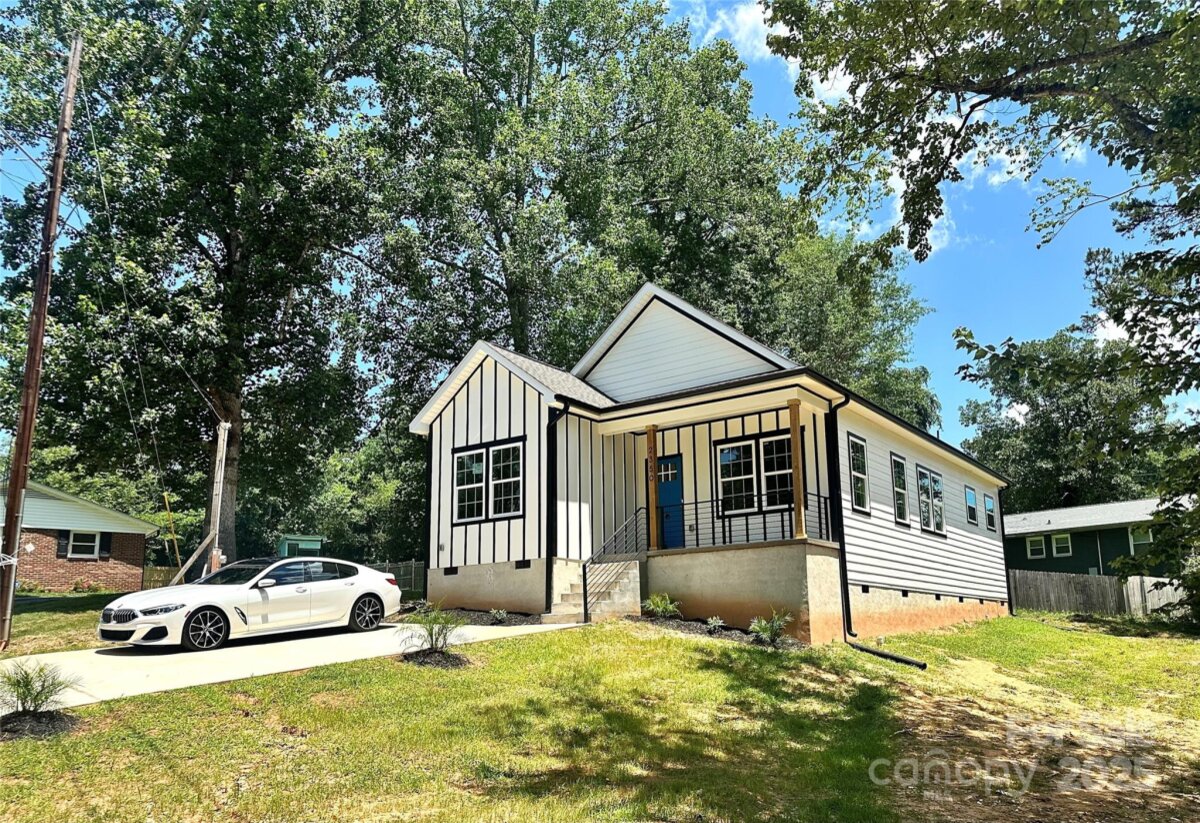 2350 14th Street Court, Hickory, NC 28601, MLS # 4245858