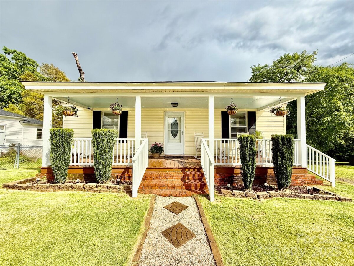 45 Oak Street, Great Falls, SC 29055, MLS # 4246407