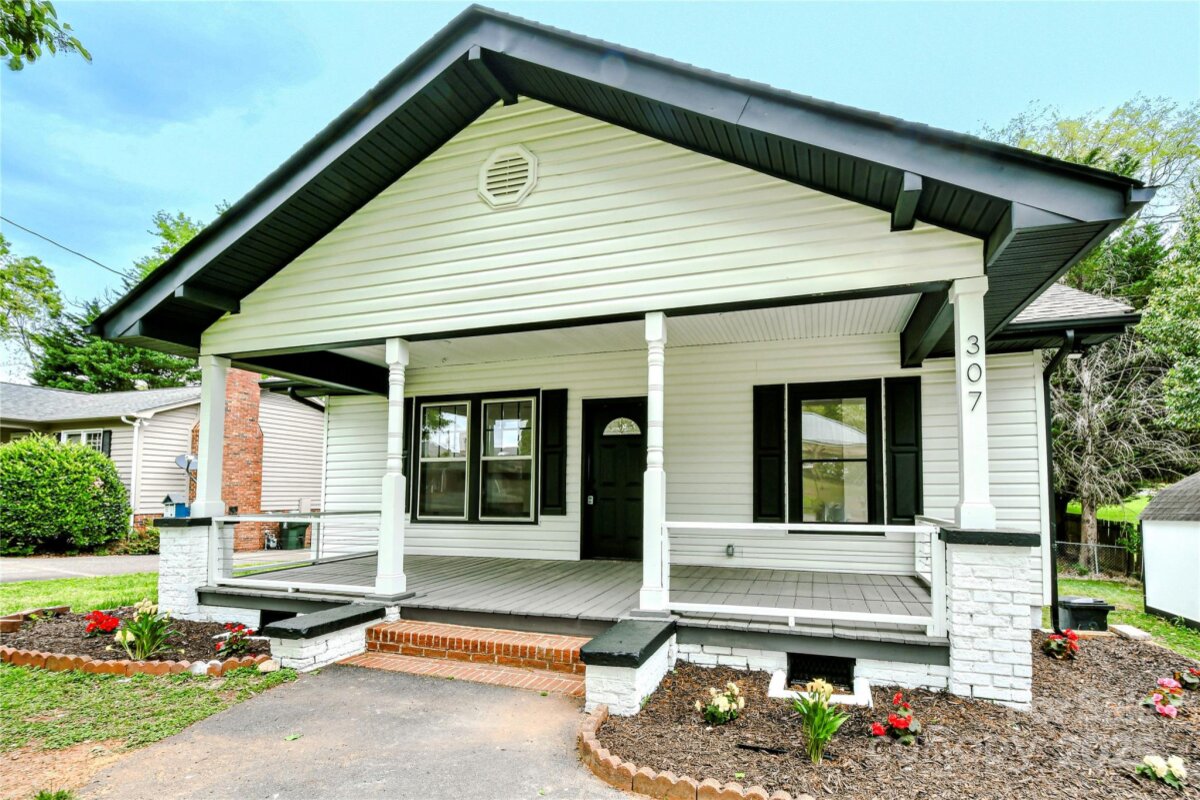 307 E 2nd Street, Lowell, NC 28098, MLS # 4247362