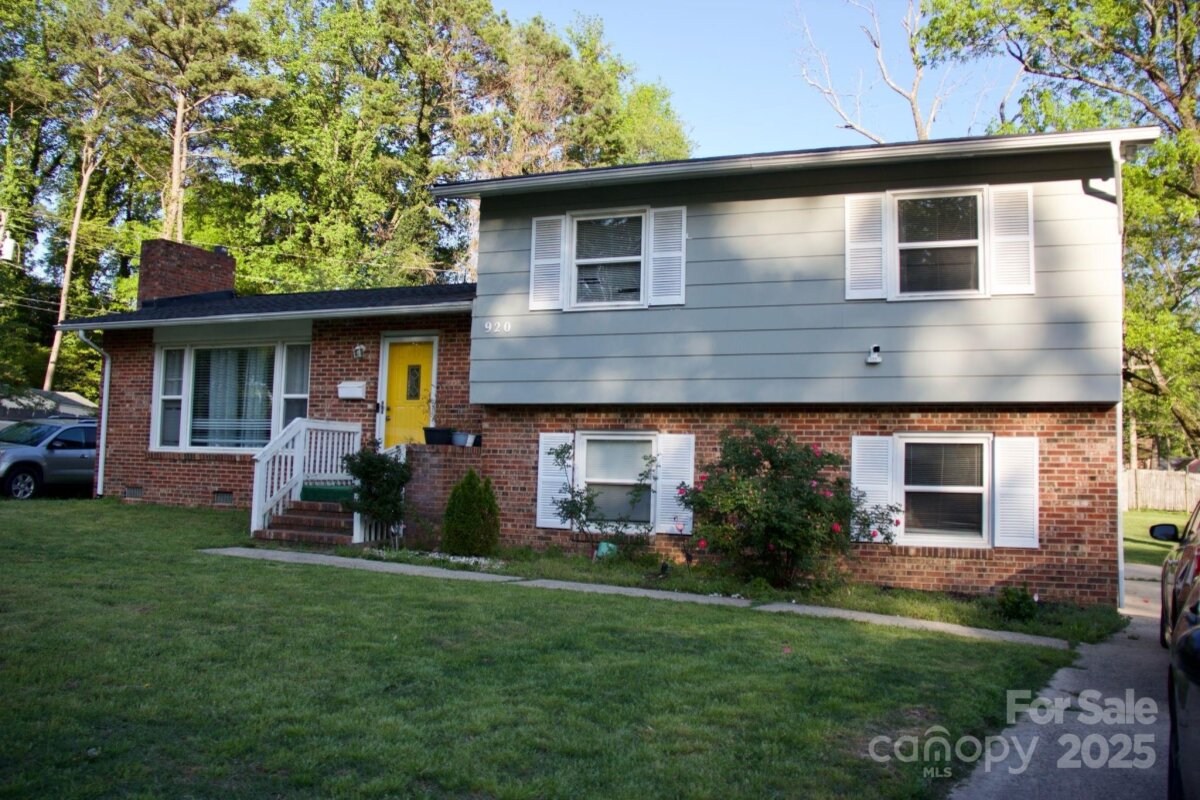 920 Squirrel Hill Road, Charlotte, NC 28213, MLS # 4247452