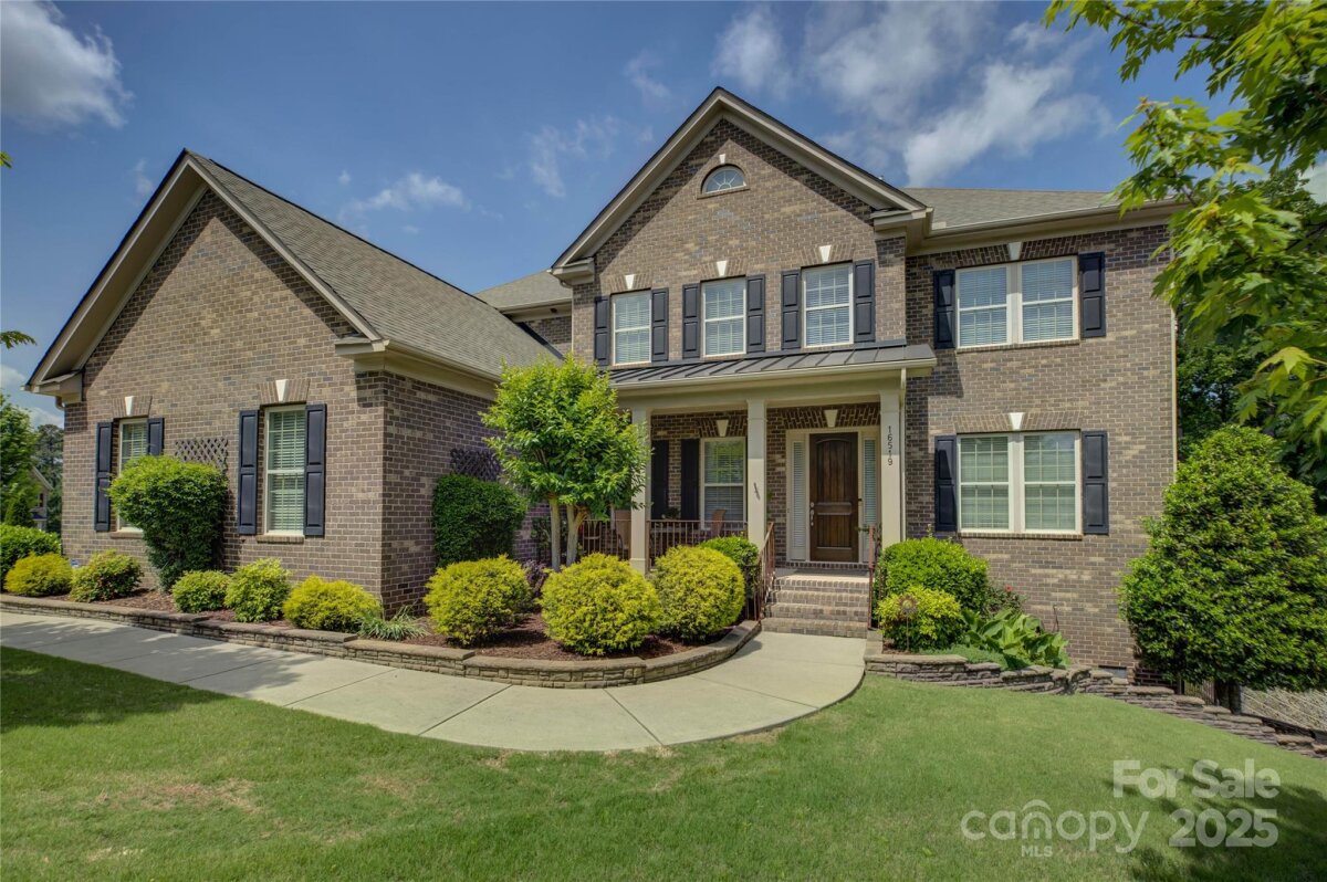 16519 Flintrock Falls Lane, Charlotte, NC 28278, MLS # 4248364