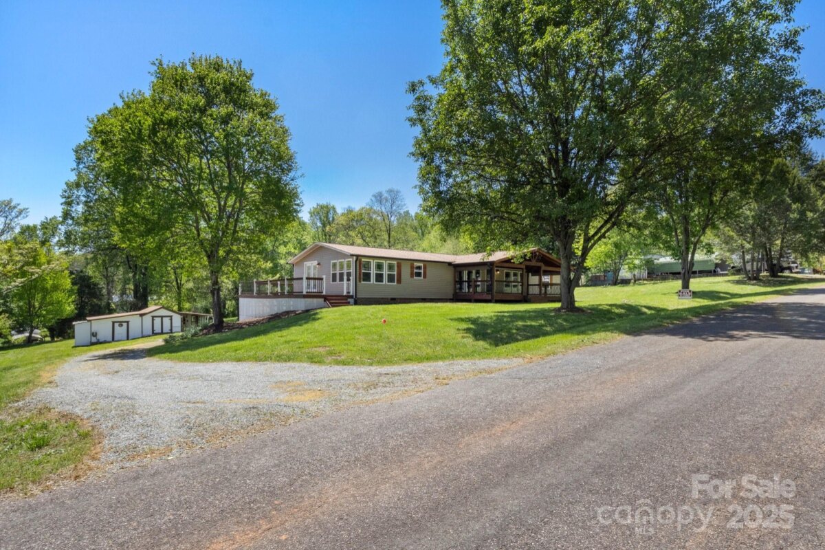 2942 Denwood Drive, Claremont, NC 28610, MLS # 4248417