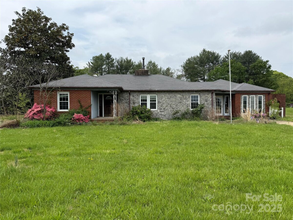 6482 taylorsville Highway, Hiddenite, NC 28636, MLS # 4248538