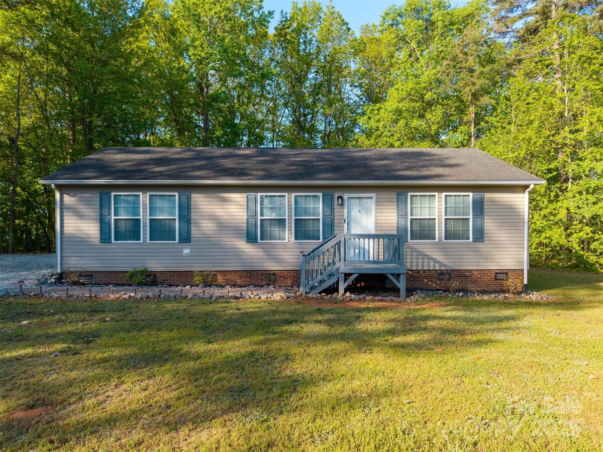 5039 Pine Springs Drive, Bessemer City, NC 28016, MLS # 4249727