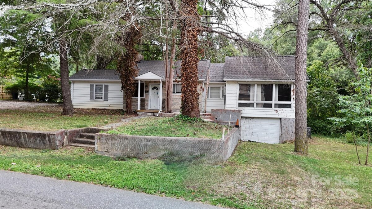 903 W Davidson Avenue, Gastonia, NC 28052, MLS # 4249883