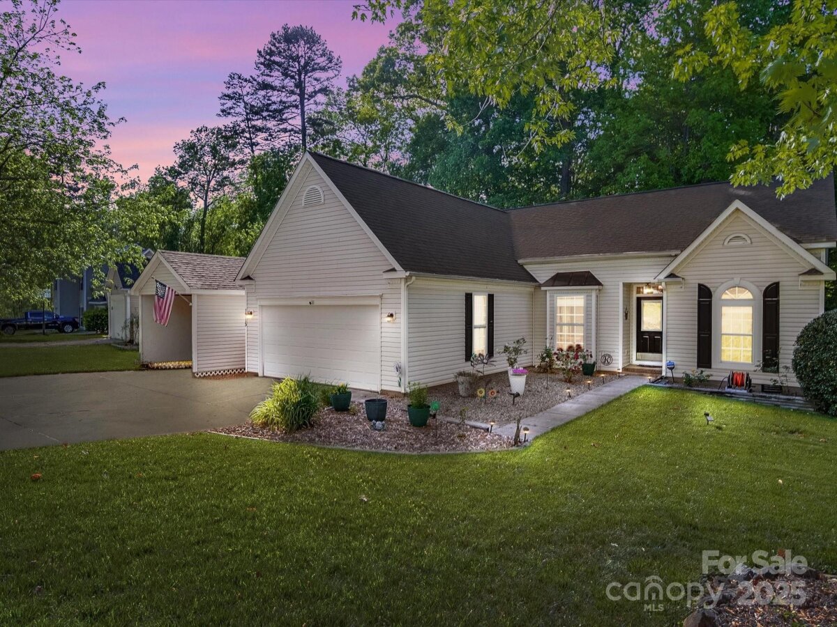 1715 Colin Creek Lane, Charlotte, NC 28214, MLS # 4249950