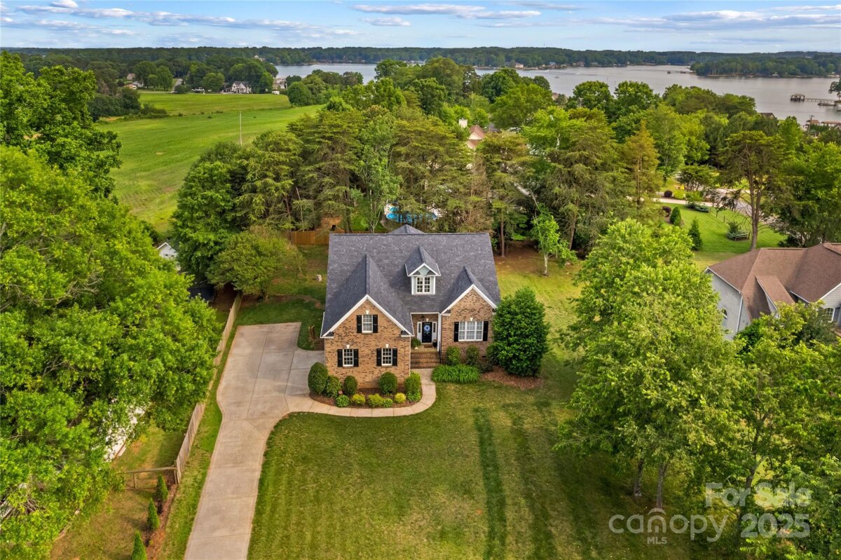 7923 Mountain Shore Drive, Sherrills Ford, NC 28673, MLS # 4251735