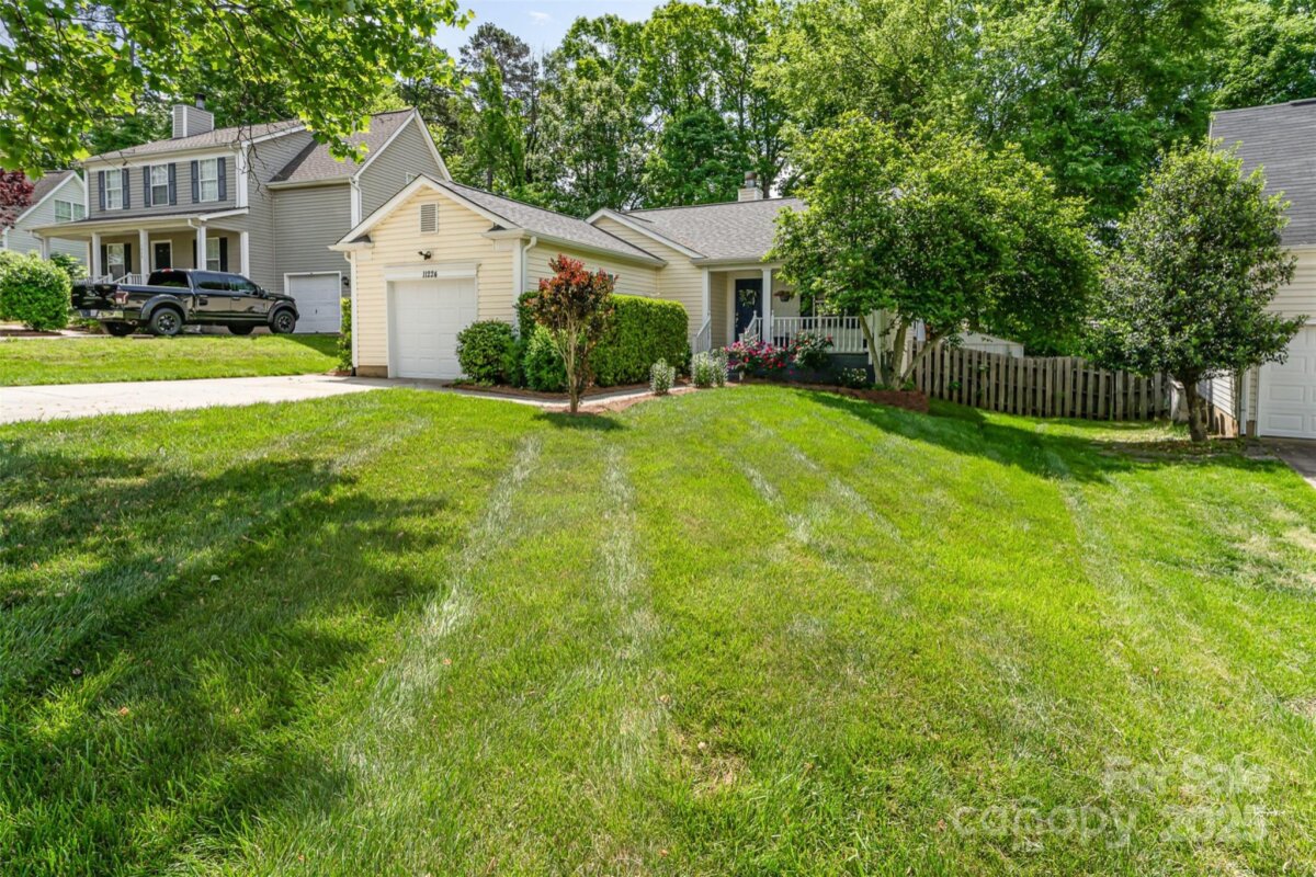 11224 Amber Glen Drive, Charlotte, NC 28269, MLS # 4251951