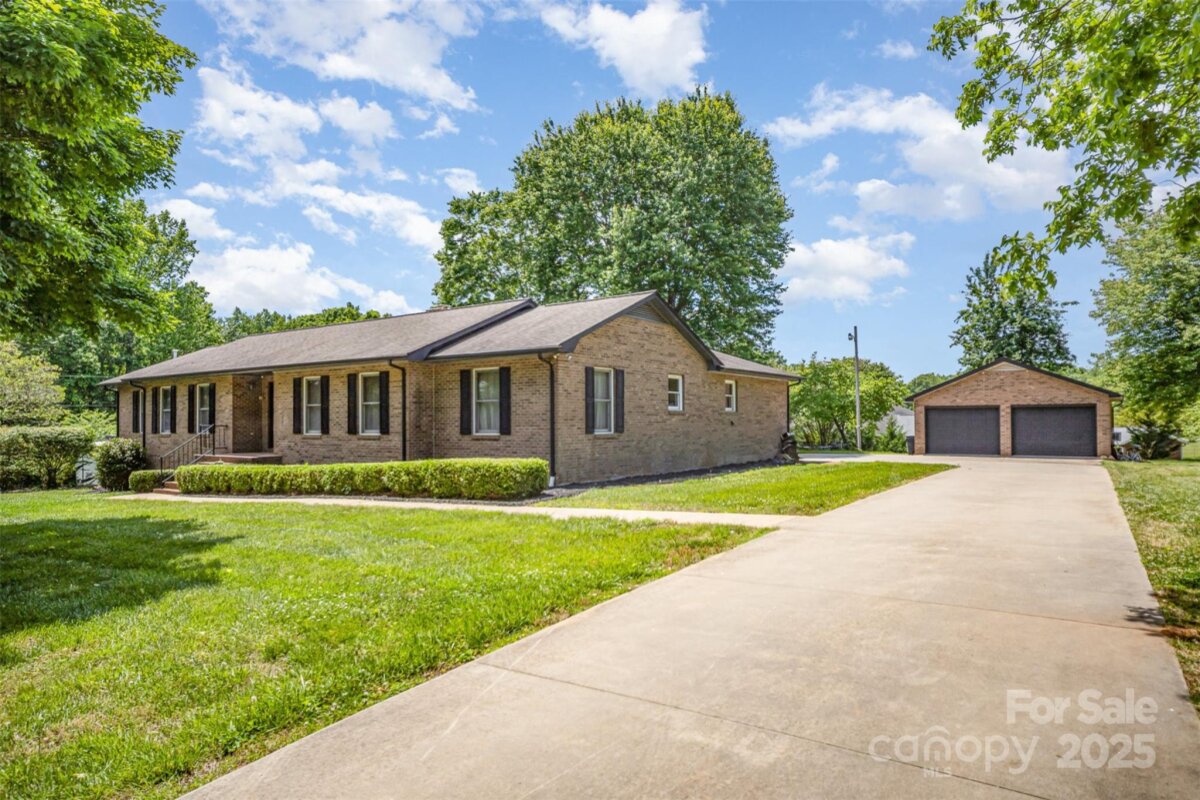 174 Wintergreen Circle, Statesville, NC 28677, MLS # 4252184