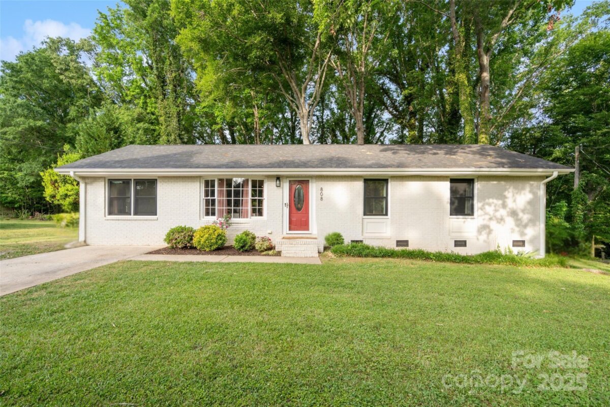 808 Sharon Drive, Waxhaw, NC 28173, MLS # 4252212
