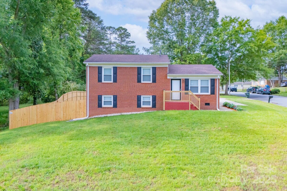 3219 Spring Valley Drive, Gastonia, NC 28052, MLS # 4252454