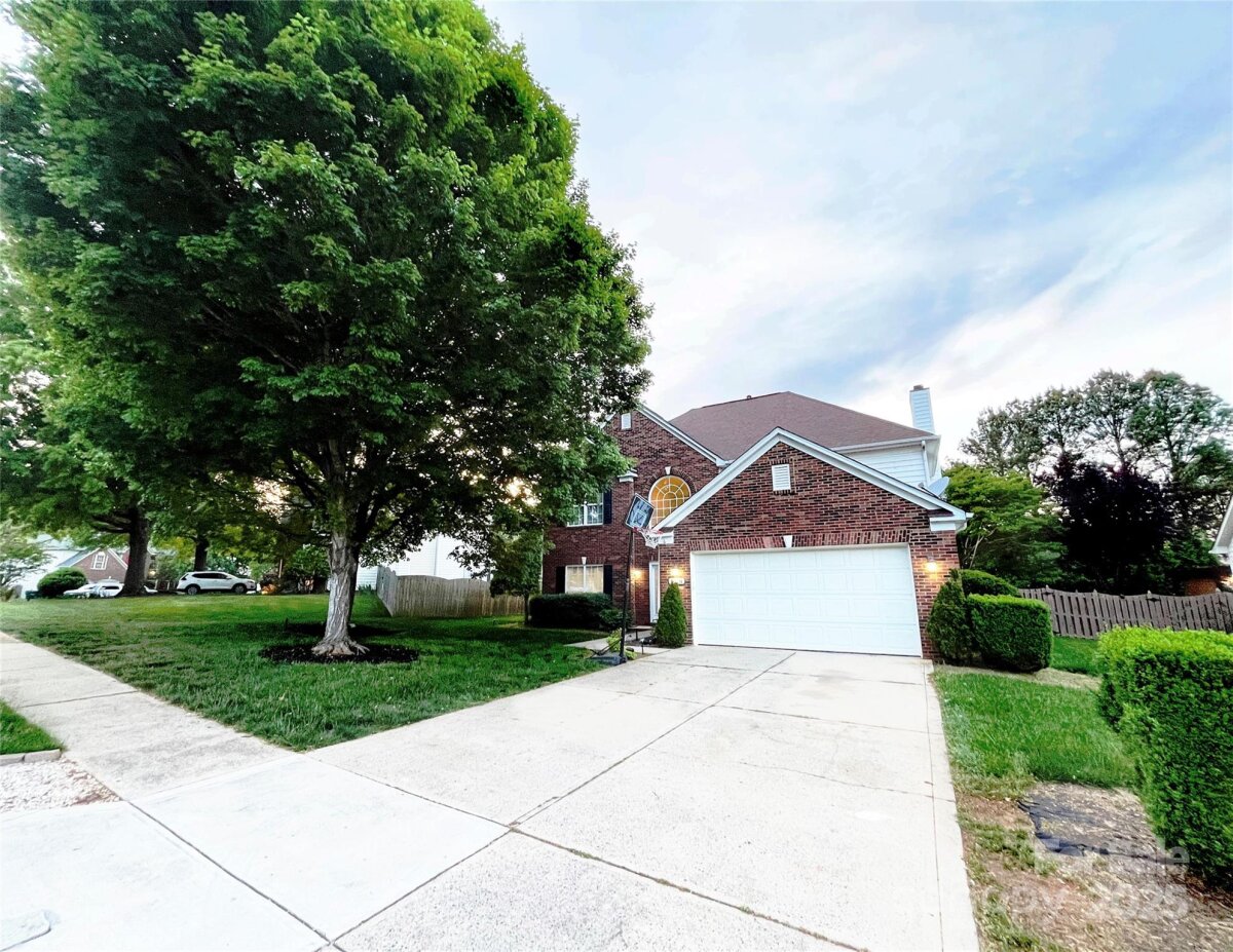 8218 Lynnewood Glen Drive, Charlotte, NC 28269, MLS # 4252897
