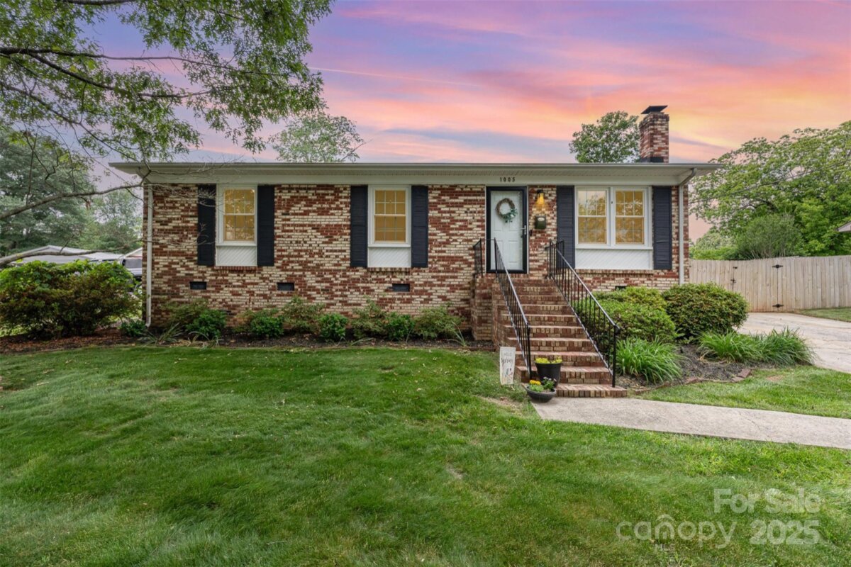 1005 N Main Street, Mount Holly, NC 28120, MLS # 4253059