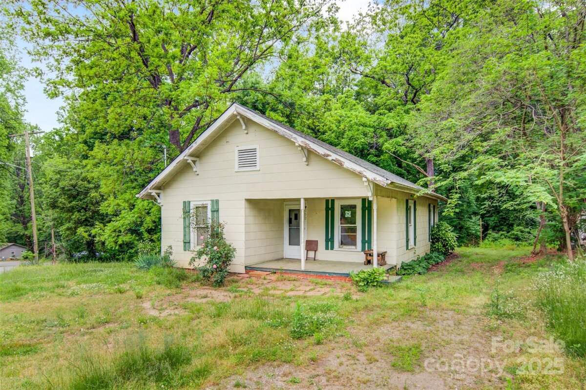 252 7th Street, Hickory, NC 28602, MLS # 4253275