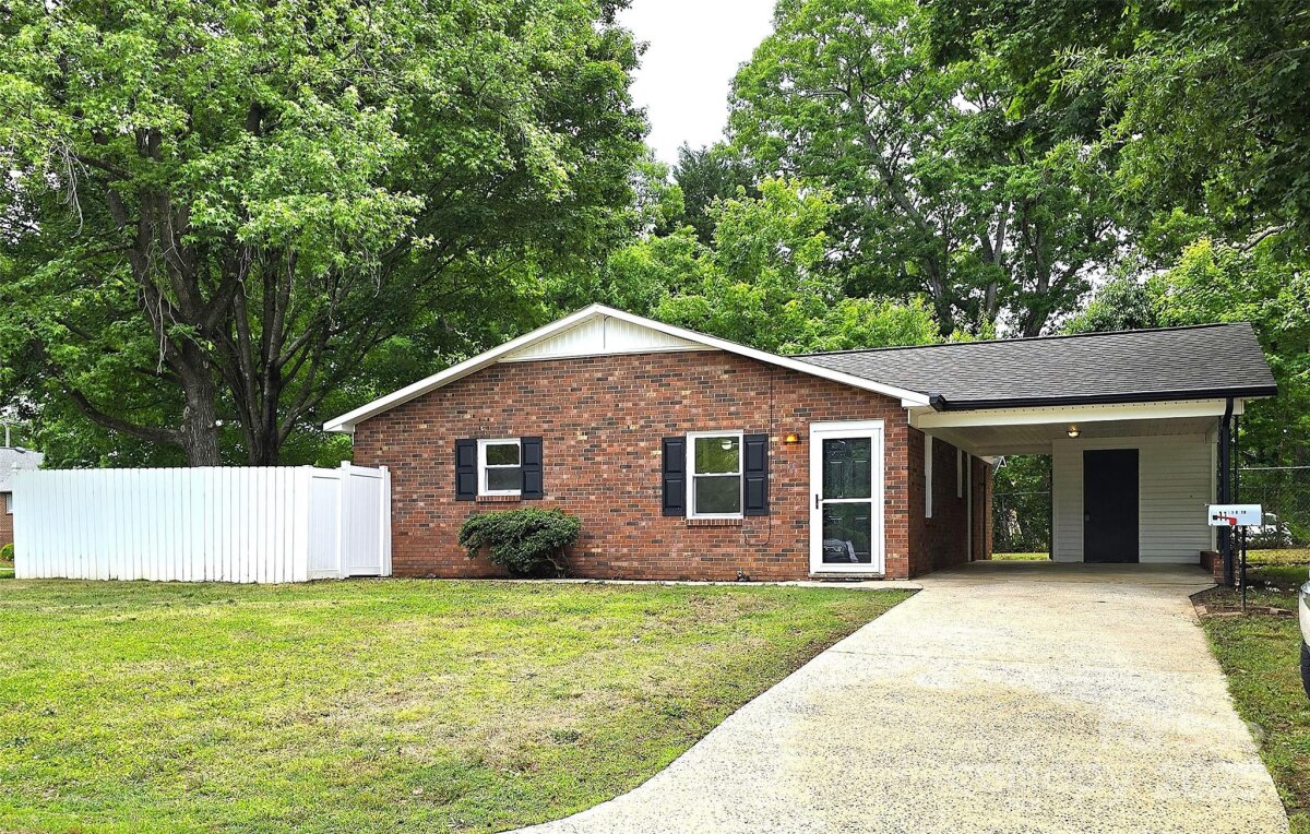 11 N 10th Avenue, Maiden, NC 28650, MLS # 4253345