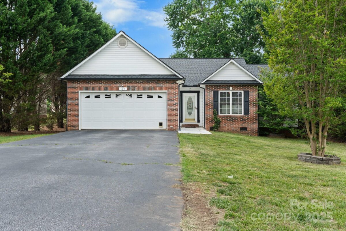 103 Pine Meadows Circle, Hickory, NC 28601, MLS # 4253686
