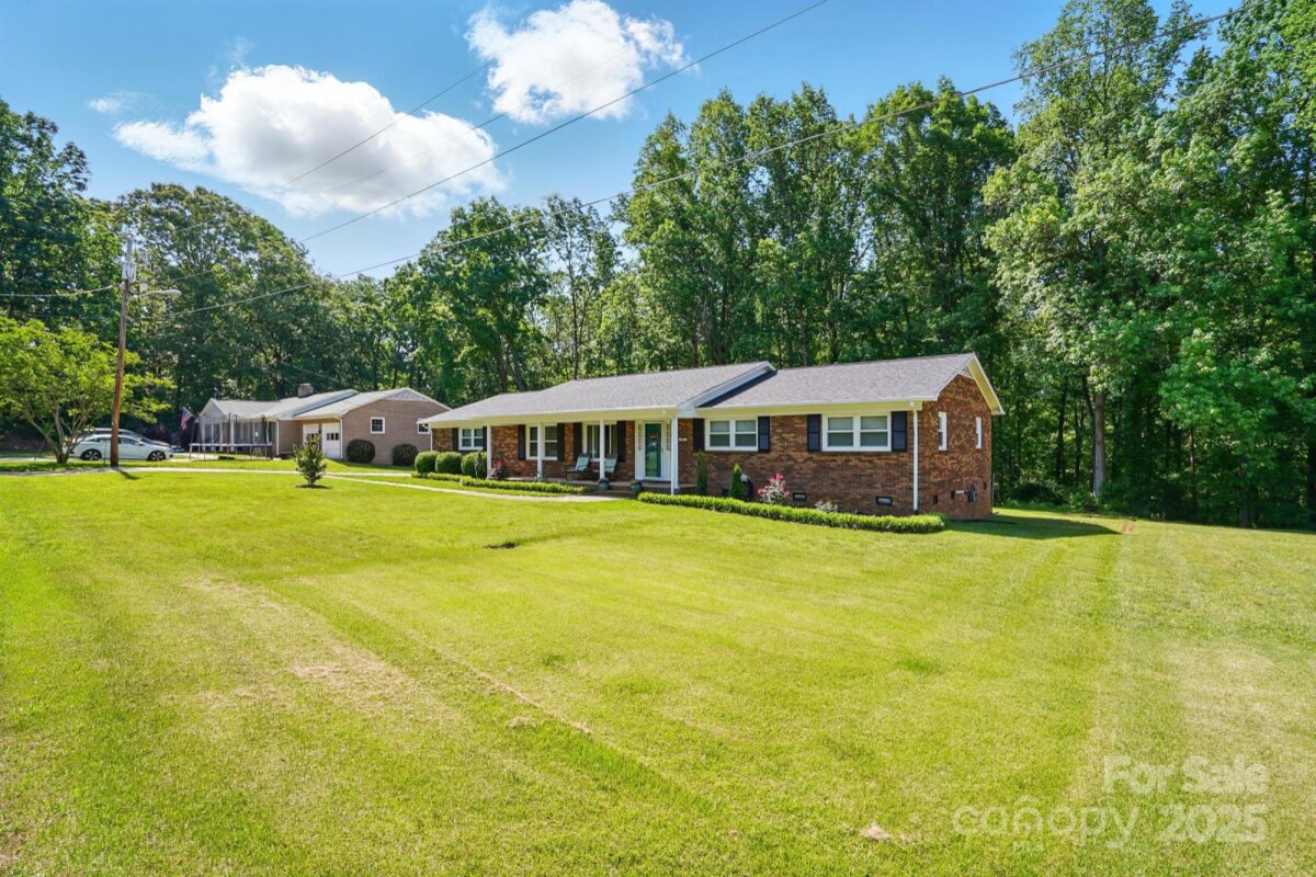 707 Hester Drive, Dallas, NC 28034, MLS # 4254095