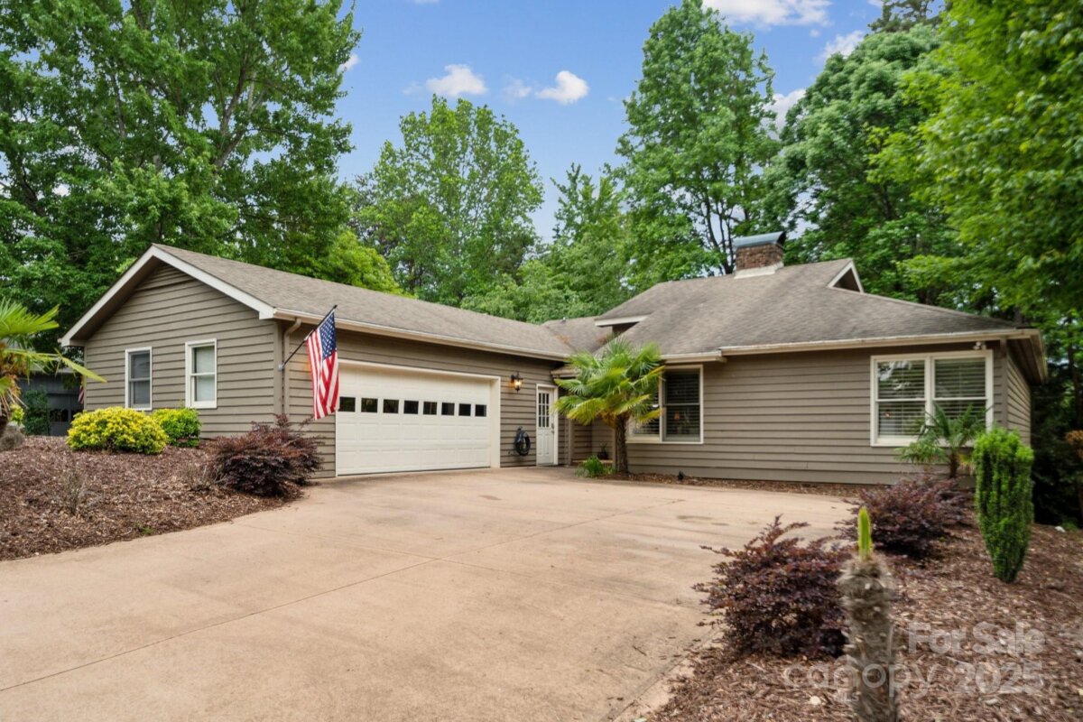 18 Shipmaster Court, Clover, SC 29710, MLS # 4254417