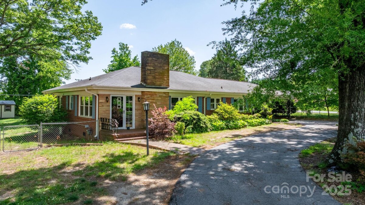 3418 Sulphur Springs Road, Hickory, NC 28601, MLS # 4254603
