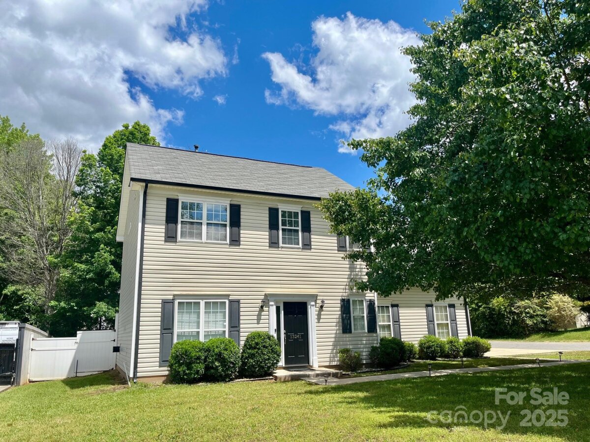13241 Woodland Farm Drive, Charlotte, NC 28215, MLS # 4254671