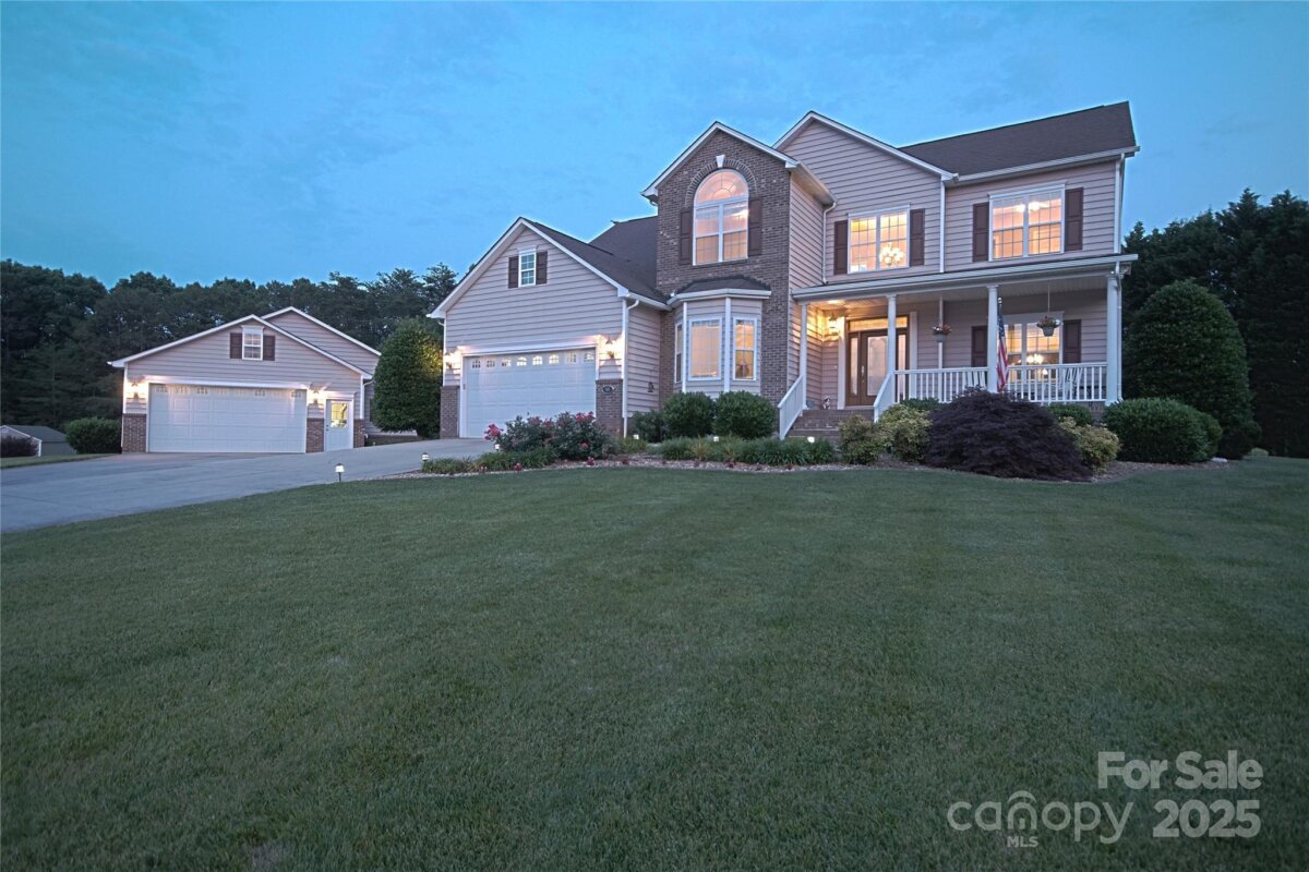 100 Oakwood Meadow Drive, Mooresville, NC 28115, MLS # 4254955