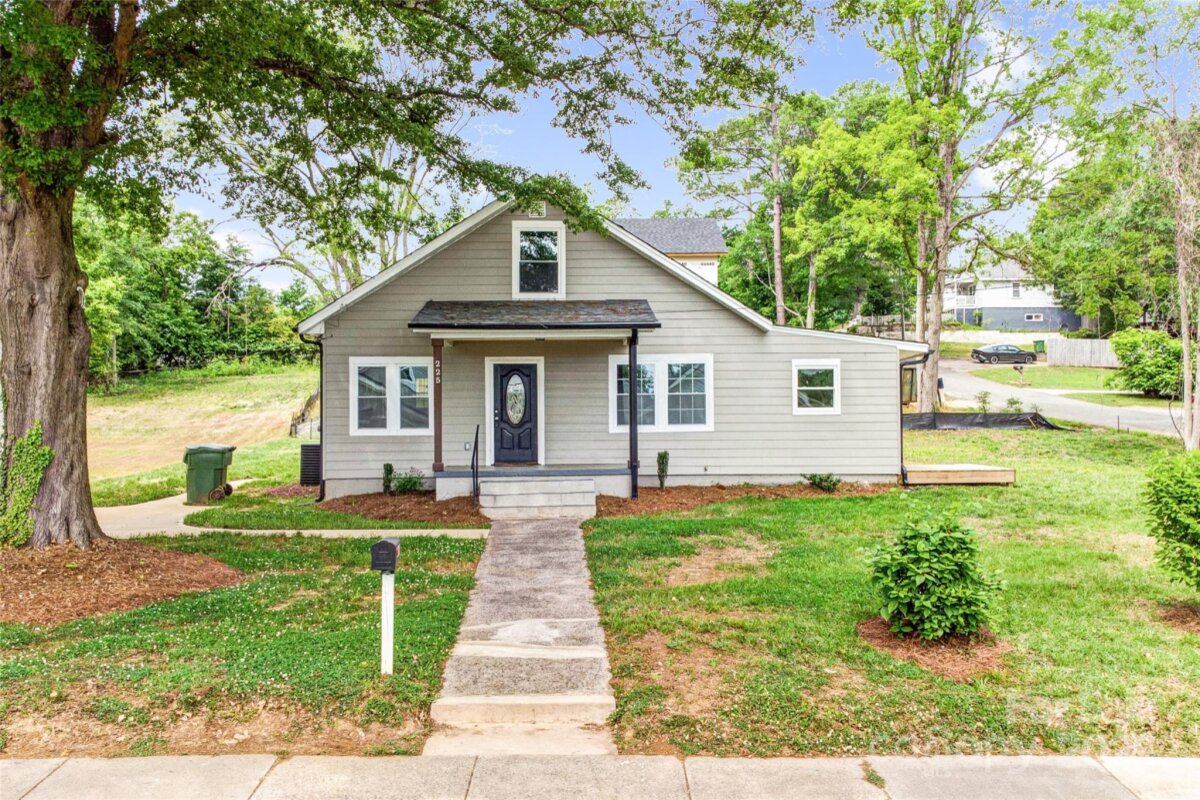 225 N Lee Street, Mount Holly, NC 28120, MLS # 4255385