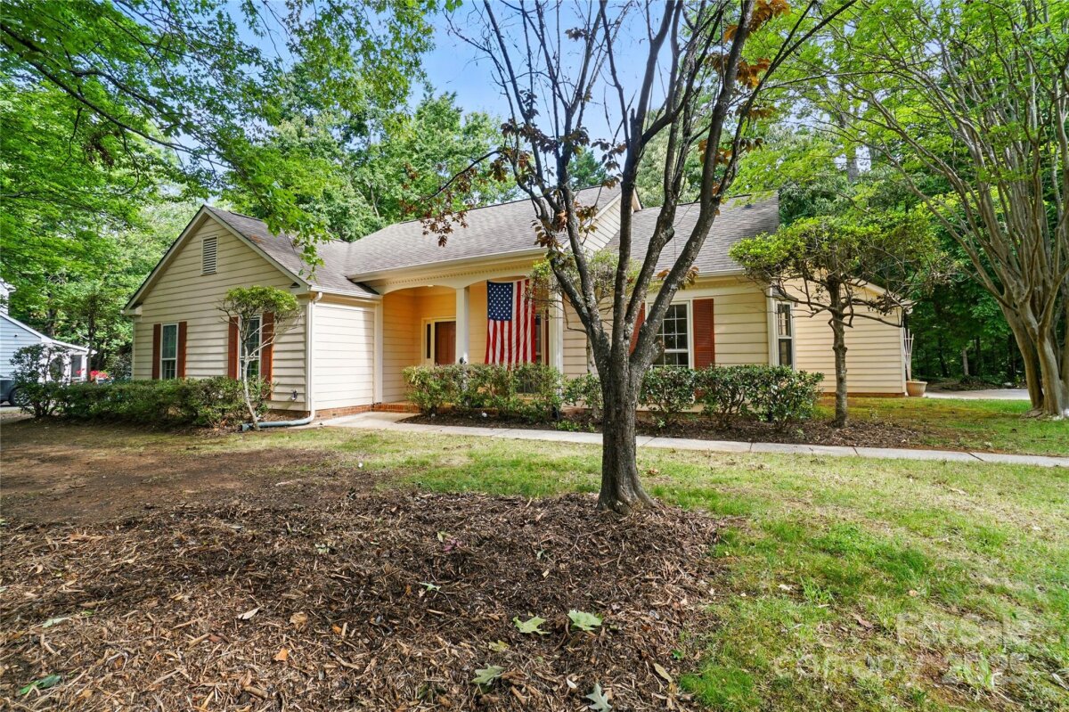 9927 Raddington Lane, Charlotte, NC 28269, MLS # 4255804
