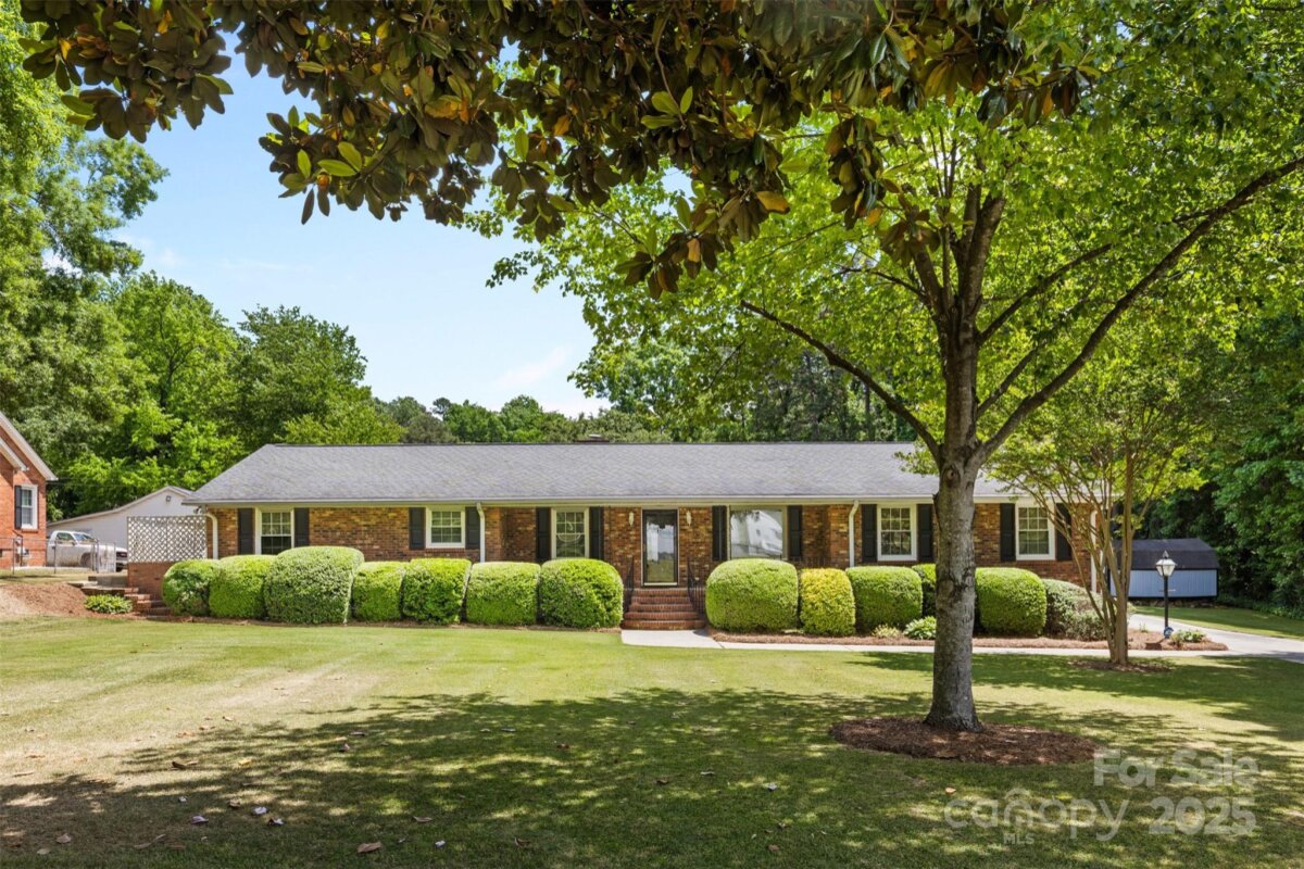 4600 Beatties Ford Road, Charlotte, NC 28216, MLS # 4255920