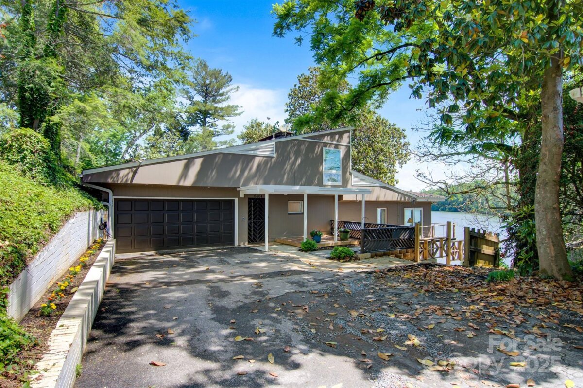 6664 Lake Shore Drive, Hickory, NC 28601, MLS # 4256020