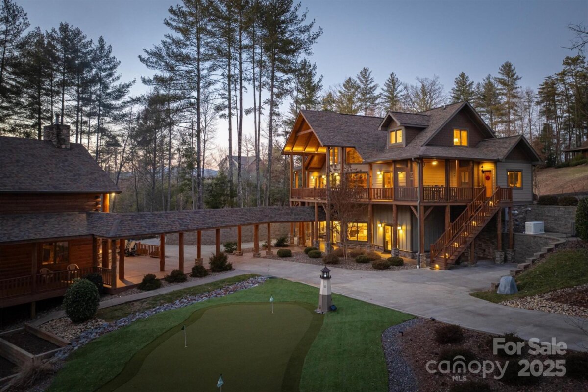 1989 Johns Ridge Parkway, Lenoir, NC 28645, MLS # 4256101