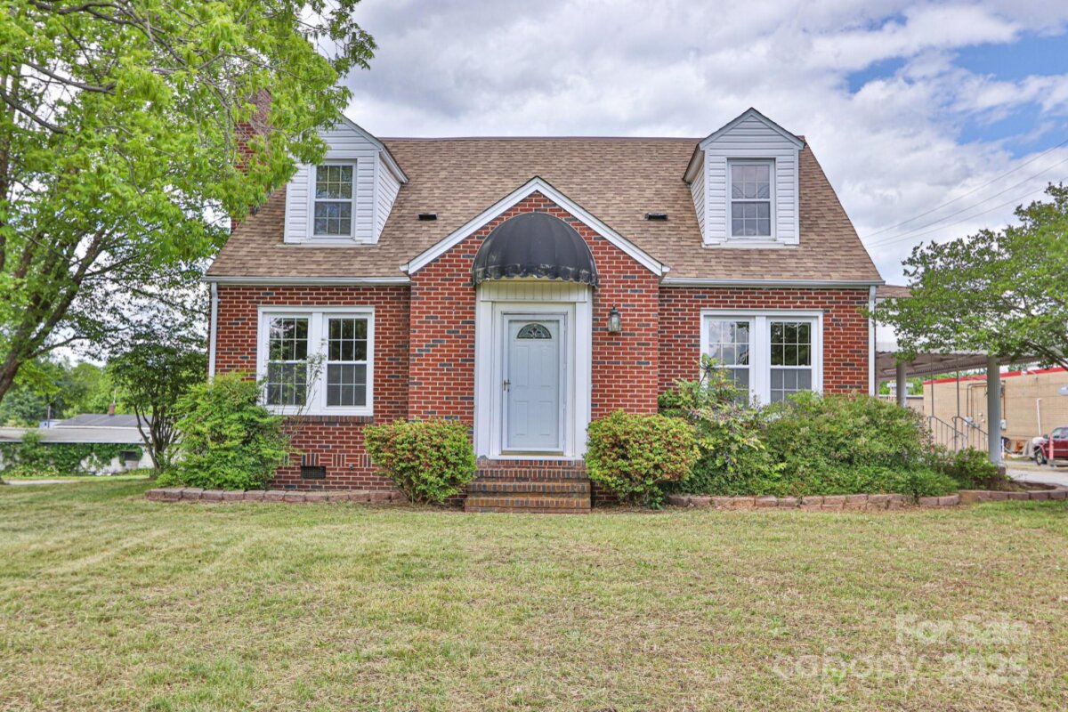 2036 1st Avenue, Hickory, NC 28602, MLS # 4256360